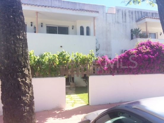 Marina de Casares, apartamento planta baja de 2 dormitorios | Kristina Szekely International Realty