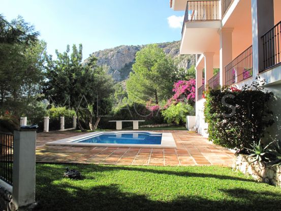 For sale villa in Malaga - Este | Kristina Szekely International Realty