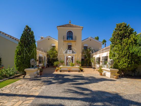 Se vende villa en La Duquesa Golf | Kristina Szekely International Realty