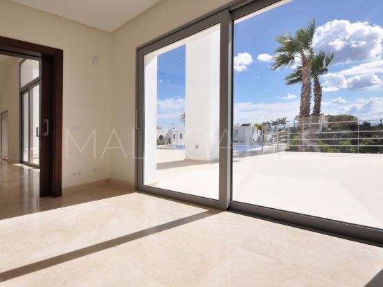 Villa de 4 dormitorios en venta en Puerto del Capitan | Kristina Szekely International Realty