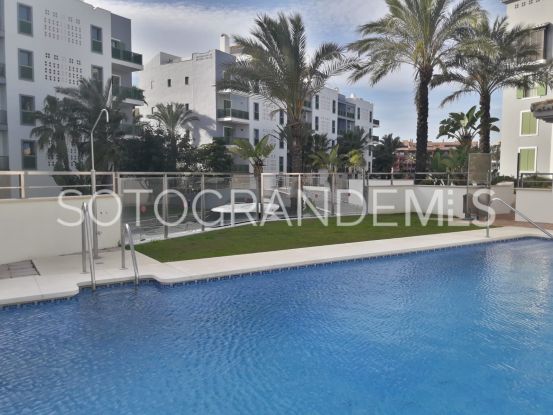 Se vende apartamento de 2 dormitorios en Jungla del Loro, Marina de Sotogrande | Kristina Szekely International Realty