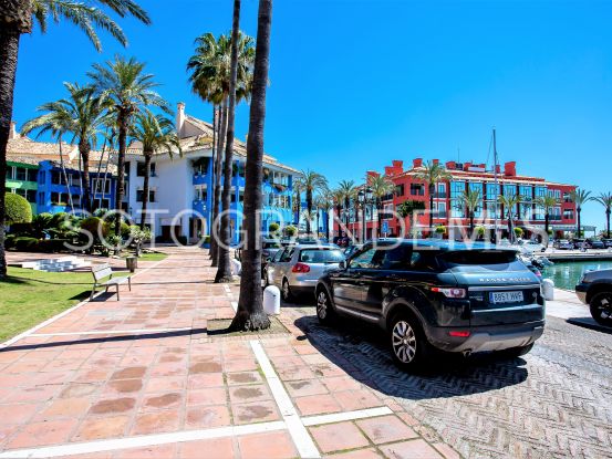 Ático a la venta con 4 dormitorios en Marina de Sotogrande | Kristina Szekely International Realty