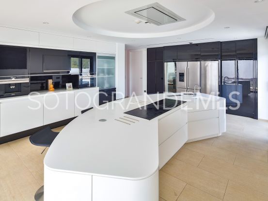 Villa en Reyes y Reinas de 7 dormitorios | Kristina Szekely International Realty