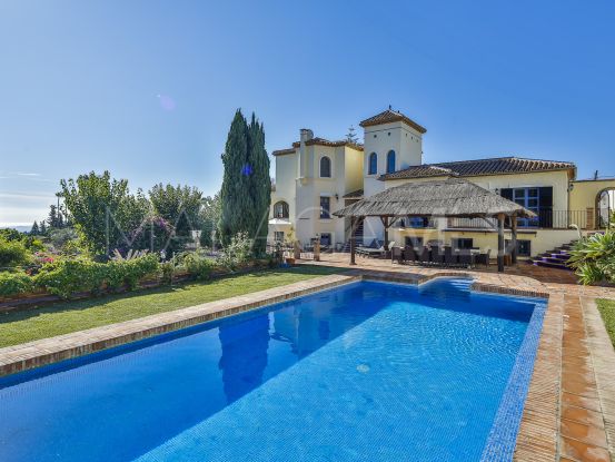 Se vende villa con 5 dormitorios en Puerto Romano, Estepona | Kristina Szekely International Realty