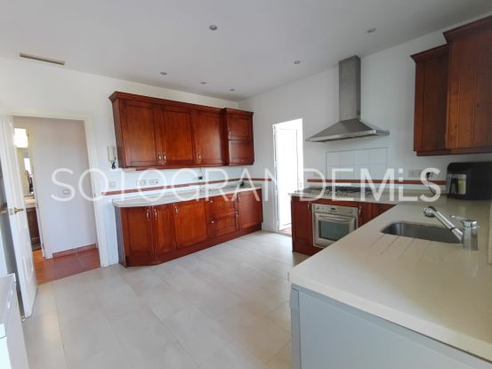 Zona F 5 bedrooms villa for sale | Kristina Szekely International Realty