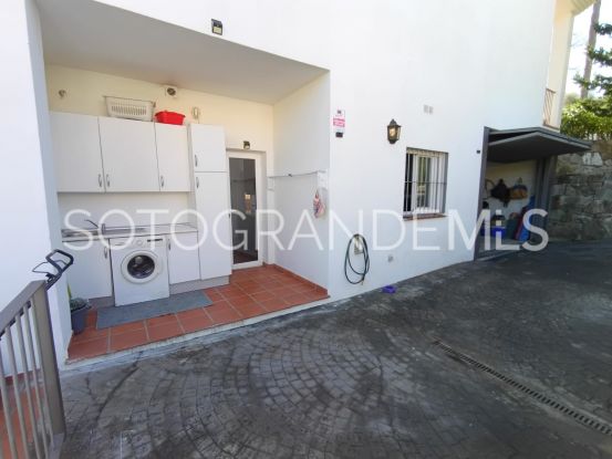 Zona F 5 bedrooms villa for sale | Kristina Szekely International Realty