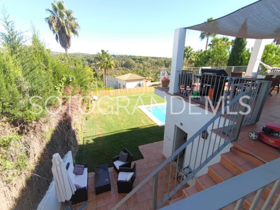 Zona F 5 bedrooms villa for sale | Kristina Szekely International Realty