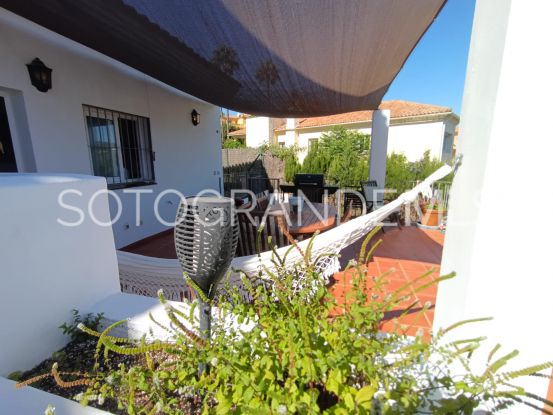 Zona F 5 bedrooms villa for sale | Kristina Szekely International Realty