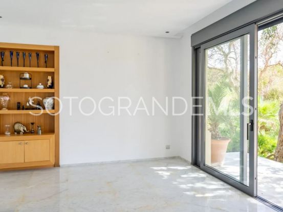 Se vende villa en Los Altos de Valderrama de 5 dormitorios | Kristina Szekely International Realty