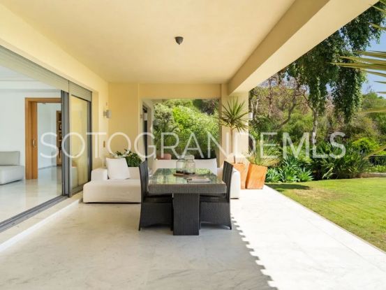 Se vende villa en Los Altos de Valderrama de 5 dormitorios | Kristina Szekely International Realty
