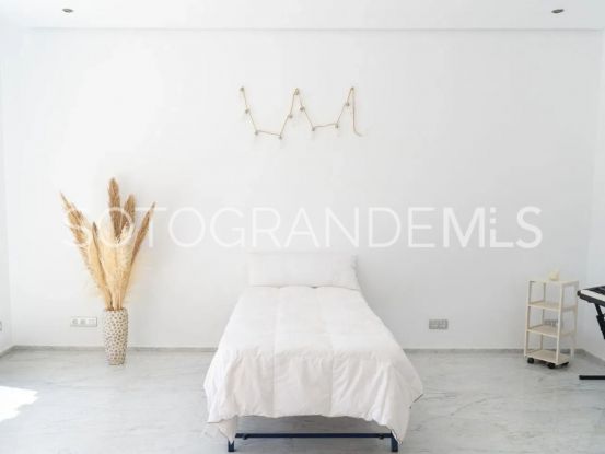 Se vende villa en Los Altos de Valderrama de 5 dormitorios | Kristina Szekely International Realty