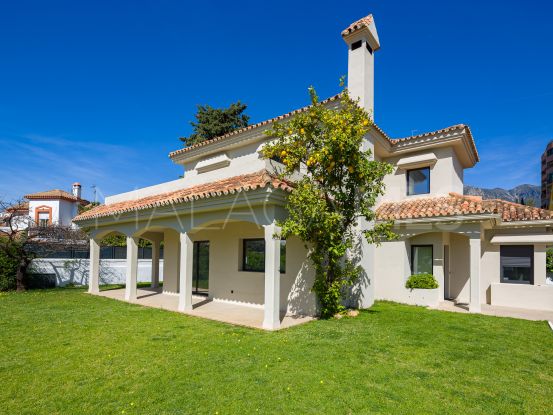 Se vende villa de 4 dormitorios en El Mirador, Marbella | Kristina Szekely International Realty