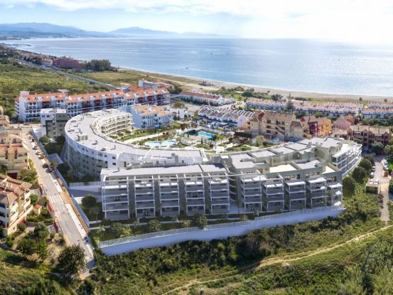 Apartamento planta baja en venta en Manilva Beach | Kristina Szekely International Realty