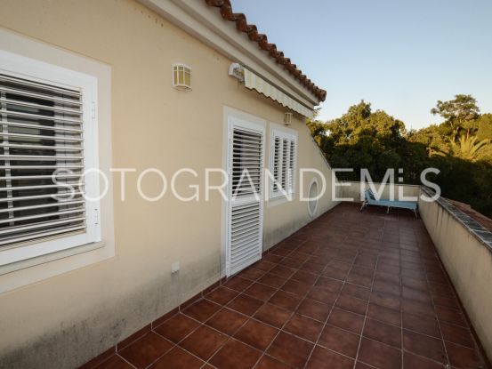 Sotogrande Costa Central, villa con 6 dormitorios en venta | Kristina Szekely International Realty