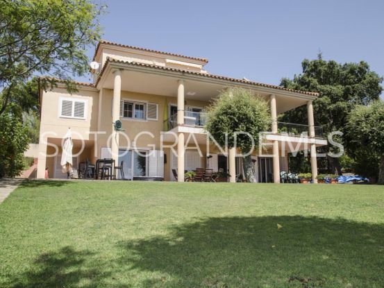 Sotogrande Costa Central, villa con 6 dormitorios en venta | Kristina Szekely International Realty