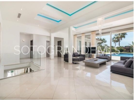 Villa en venta en Sotogrande Alto con 5 dormitorios | Kristina Szekely International Realty