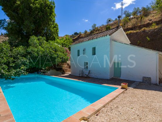 Casa de campo en venta en Coin | Kristina Szekely International Realty