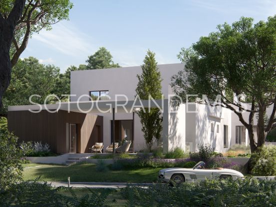 Villa en venta en Valderrama Golf con 6 dormitorios | Kristina Szekely International Realty