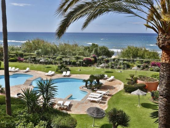 Alicate Playa, Marbella Este, atico duplex de 3 dormitorios en venta | Kristina Szekely International Realty