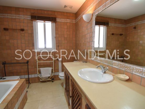 Villa de 5 dormitorios en venta en Sotogrande Costa | James Stewart - Savills Sotogrande