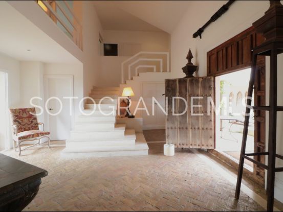 Los Altos de Valderrama, villa de 5 dormitorios en venta | James Stewart - Savills Sotogrande