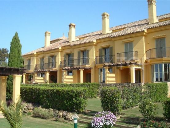 Adosado con 3 dormitorios en venta en Los Carmenes de Almenara, Sotogrande | Savills Sotogrande