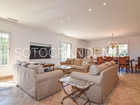 Comprar villa de 7 dormitorios en La Reserva, Sotogrande | James Stewart - Savills Sotogrande