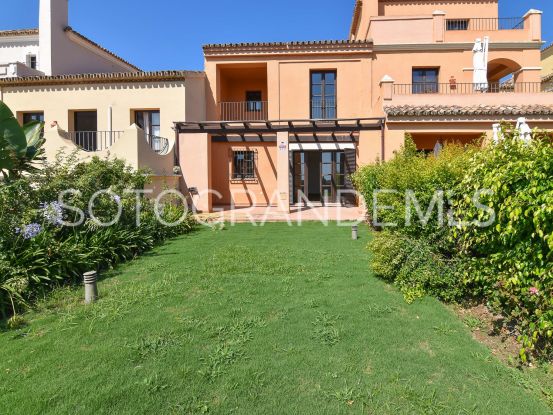 Adosado de 2 dormitorios a la venta en Los Cortijos de la Reserva, La Reserva | James Stewart - Savills Sotogrande