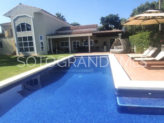 Comprar villa en Sotogrande Alto con 6 dormitorios | James Stewart - Savills Sotogrande