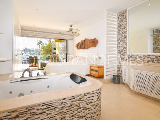 Buy apartment with 5 bedrooms in Isla de la Vela | James Stewart - Savills Sotogrande