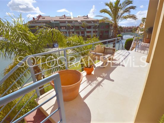 Comprar apartamento en Marina de Sotogrande con 5 dormitorios | James Stewart - Savills Sotogrande