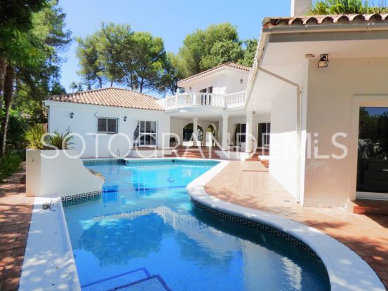 Villa for sale in Sotogrande Alto Central with 4 bedrooms | James Stewart - Savills Sotogrande