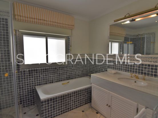 For sale penthouse in Sotogrande Puerto Deportivo | James Stewart - Savills Sotogrande