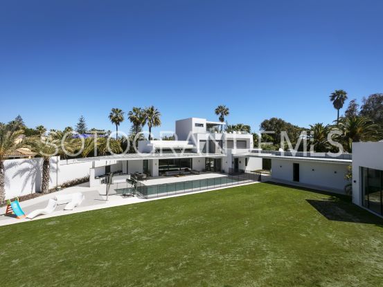 Comprar villa en Reyes y Reinas, Sotogrande Costa | James Stewart - Savills Sotogrande