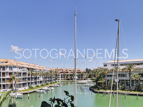Se vende apartamento con 2 dormitorios en Marina de Sotogrande | James Stewart - Savills Sotogrande