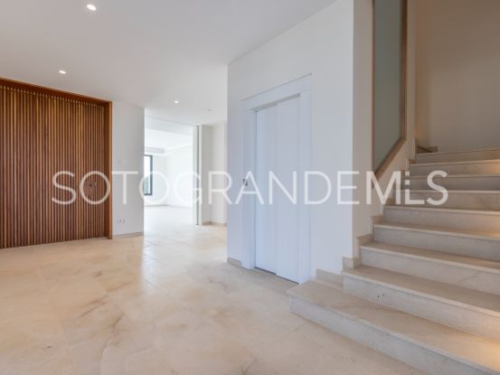 Comprar villa con 8 dormitorios en Sotogrande Alto | James Stewart - Savills Sotogrande