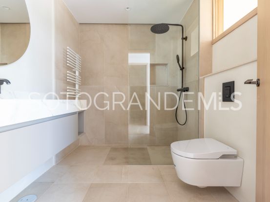 Comprar villa con 8 dormitorios en Sotogrande Alto | James Stewart - Savills Sotogrande