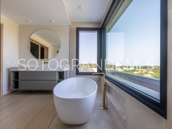 Comprar villa con 8 dormitorios en Sotogrande Alto | James Stewart - Savills Sotogrande