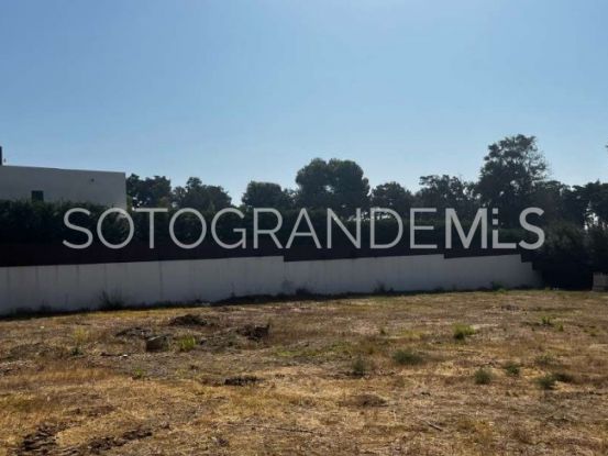 Parcela a la venta en Reyes y Reinas, Sotogrande Costa | James Stewart - Savills Sotogrande