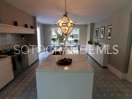 Villa en venta de 6 dormitorios en Los Altos de Valderrama, Sotogrande | Savills Sotogrande
