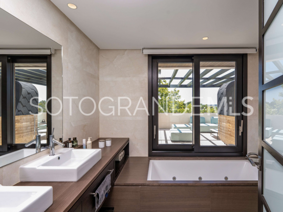 For sale 4 bedrooms triplex in Hacienda de Valderrama, Sotogrande Alto | James Stewart - Savills Sotogrande