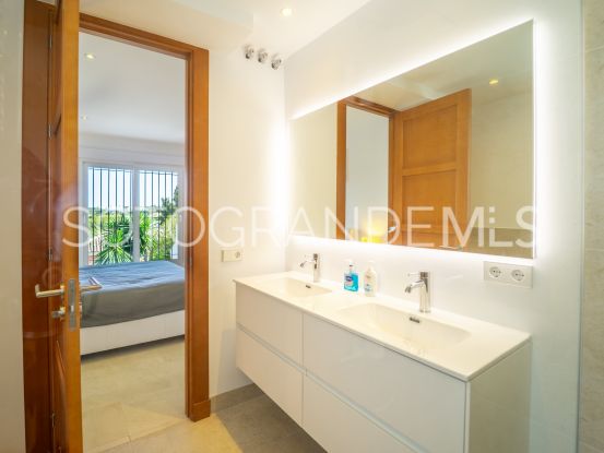 Sotogrande Alto, villa de 6 dormitorios | James Stewart - Savills Sotogrande