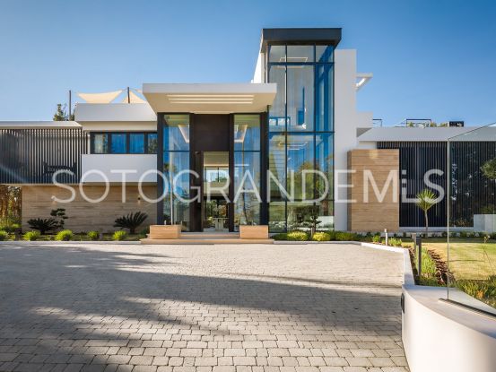 Se vende villa en Reyes y Reinas | James Stewart - Savills Sotogrande