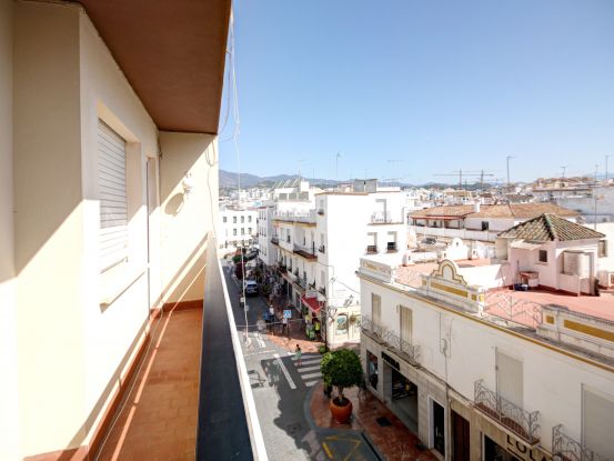 Apartment for sale in Estepona Old Town with 4 bedrooms | Terra Meridiana