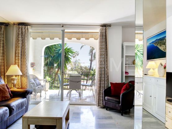 Apartamento en venta de 2 dormitorios en Alcazaba Beach, Estepona | Terra Meridiana