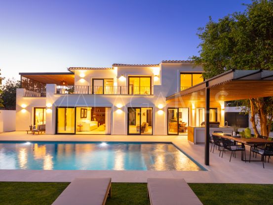 Villa en venta en Cortijo Blanco, San Pedro de Alcantara | Terra Meridiana