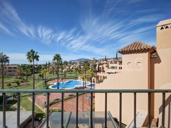 For sale 4 bedrooms duplex penthouse in La Cartuja del Golf, Estepona | Terra Meridiana