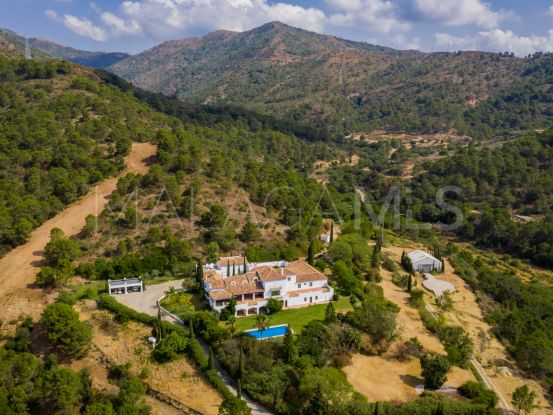 For sale estate in El Velerin, Estepona | Terra Meridiana