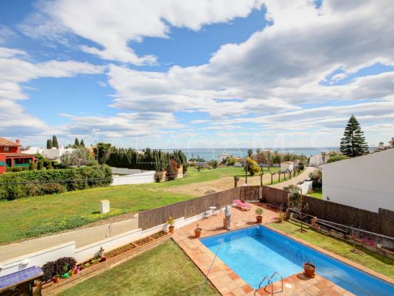 Se vende villa con 4 dormitorios en Arena Beach, Estepona | Terra Meridiana