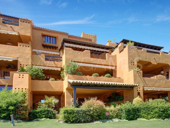 Comprar apartamento planta baja de 3 dormitorios en Los Granados del Mar, Estepona | Terra Meridiana